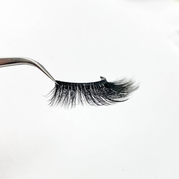 Sophia 5D Glamour Volume False Eyelashes - Picture 9 of 16